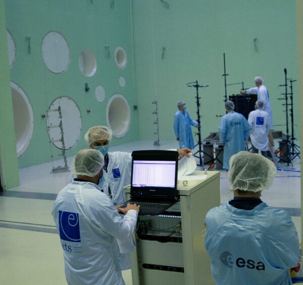 Reverberant Acoustic Chamber